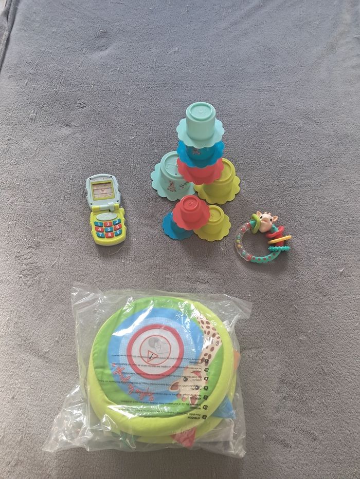 Sophie la Girafe  🦒 l'essentiel de l'éveil