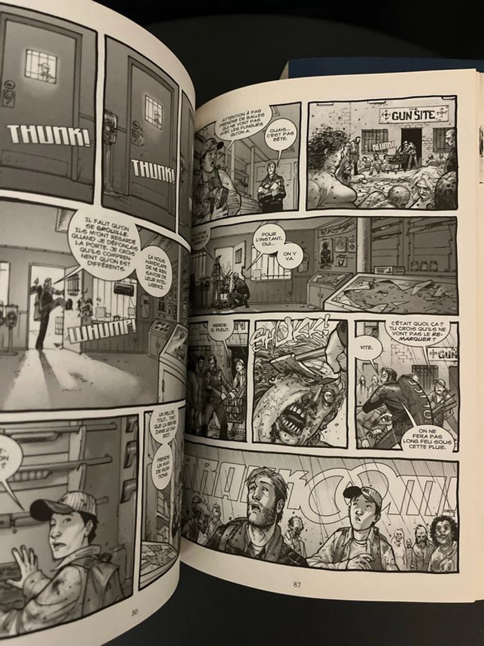 Lot de 2 BD bande dessinée Walking Dead pour lecteurs avertis - photo numéro 5