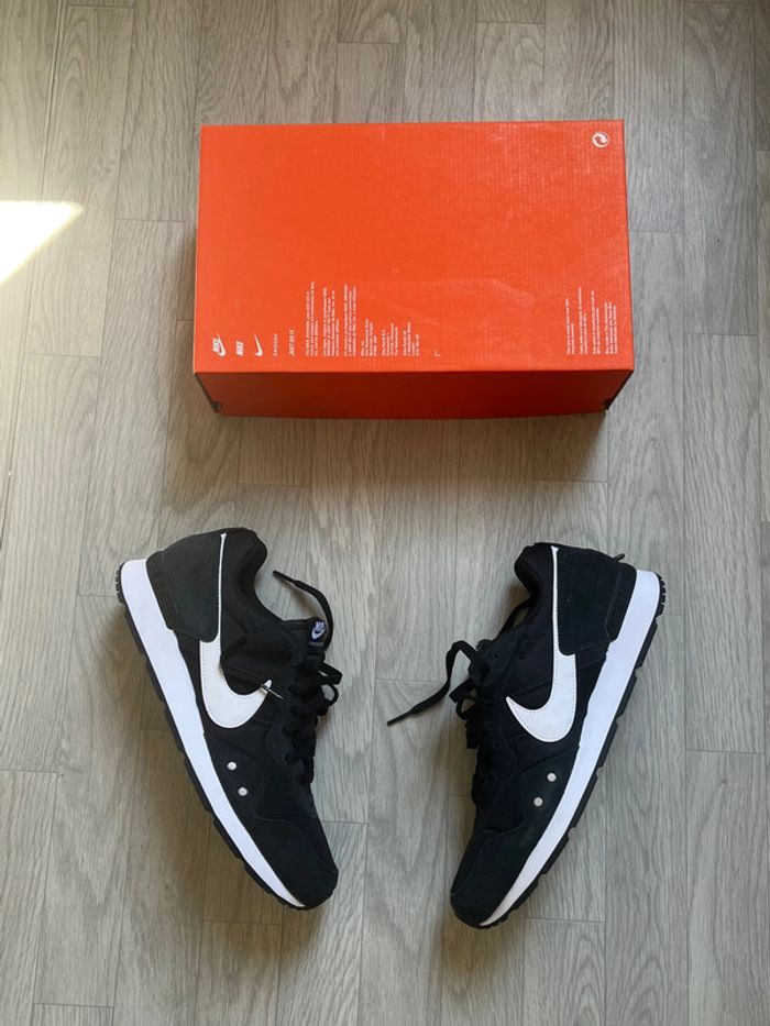 Chaussure Nike venture runner