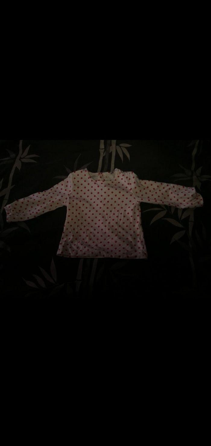 Tee shirt 12 mois manches longues beige à pois rouge
