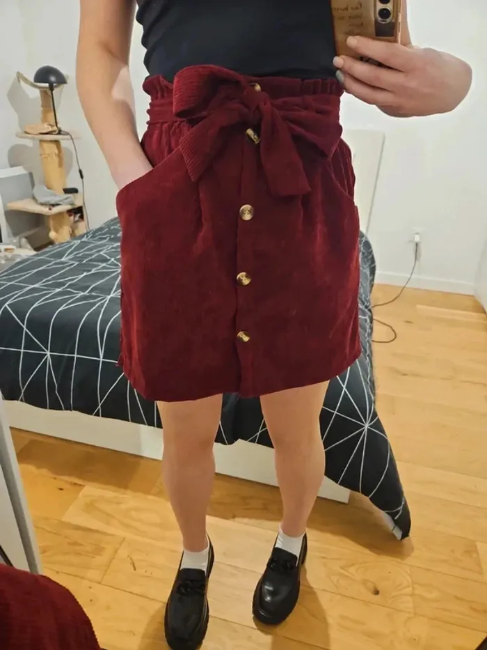 Jupe taille haute en velours côtelé bordeaux Shein taille M / 38 - photo numéro 3