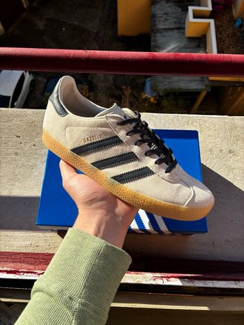 Adidas Gazelle Alumina/Core Black/Gum - Taille 39 - Neuves