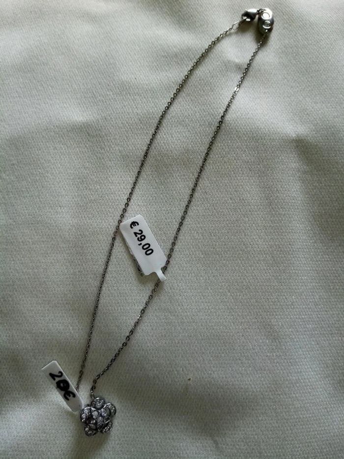Collier et pendentif fleur magnetix - photo numéro 2