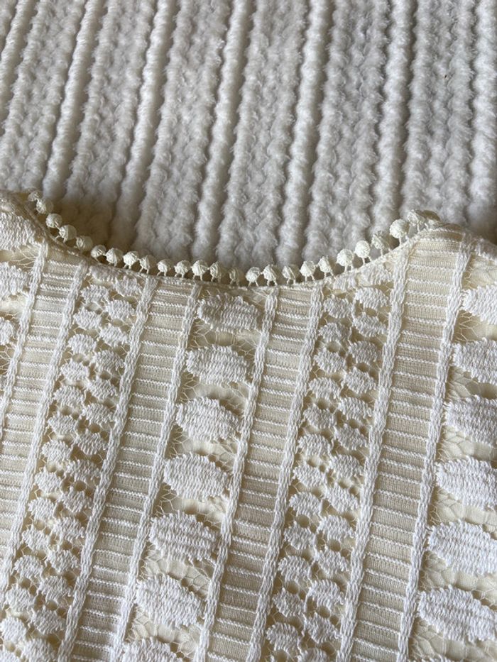 Très jolie robe blanche / Taille 40 - photo numéro 5