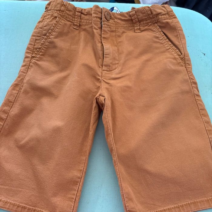 Vends lot de deux shorts okaidi 7 ans très bon état - photo numéro 4