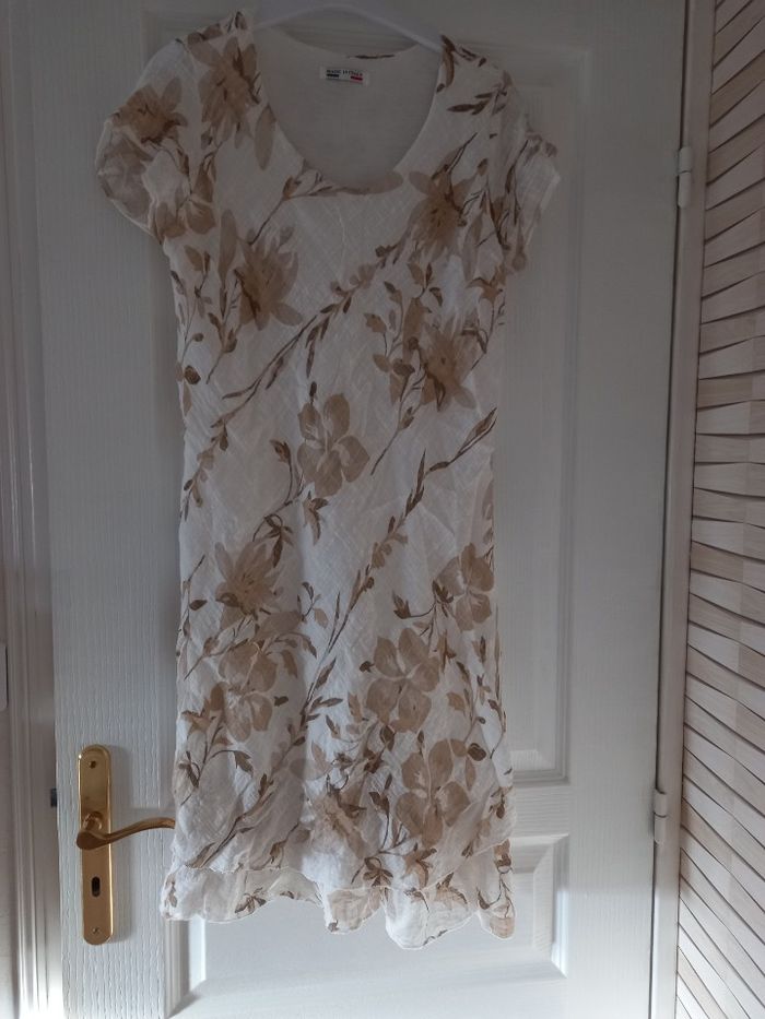 Robe manches courtes blanche taille 40 – 42 - photo numéro 1