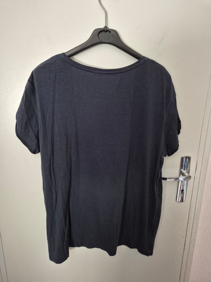 Magnifique tee-shirt Minnie a sequins "magique" taille 42 - photo numéro 4