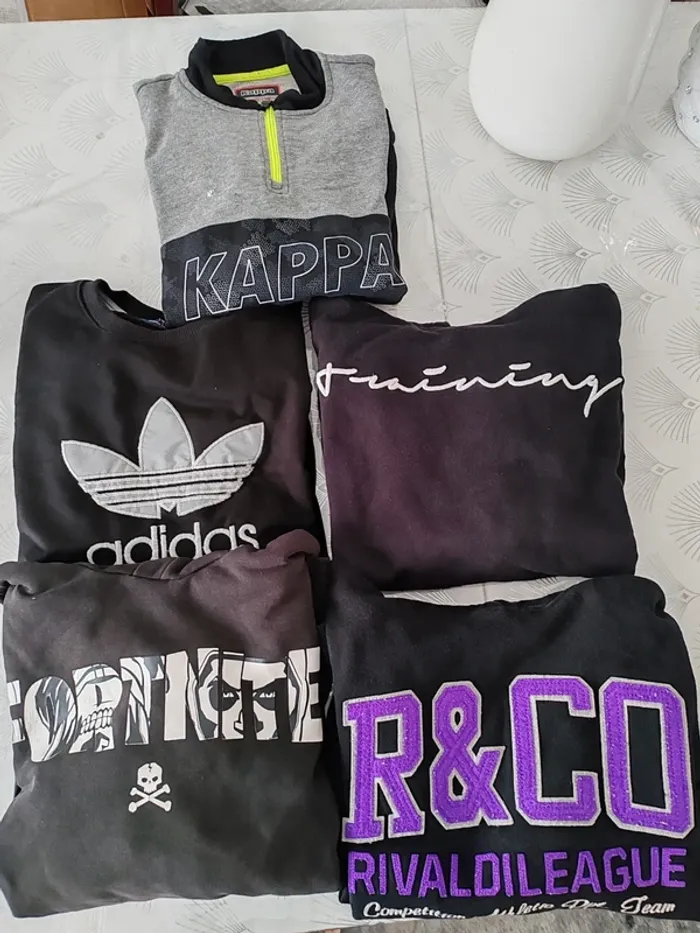 Lot 5 sweats 12 ans