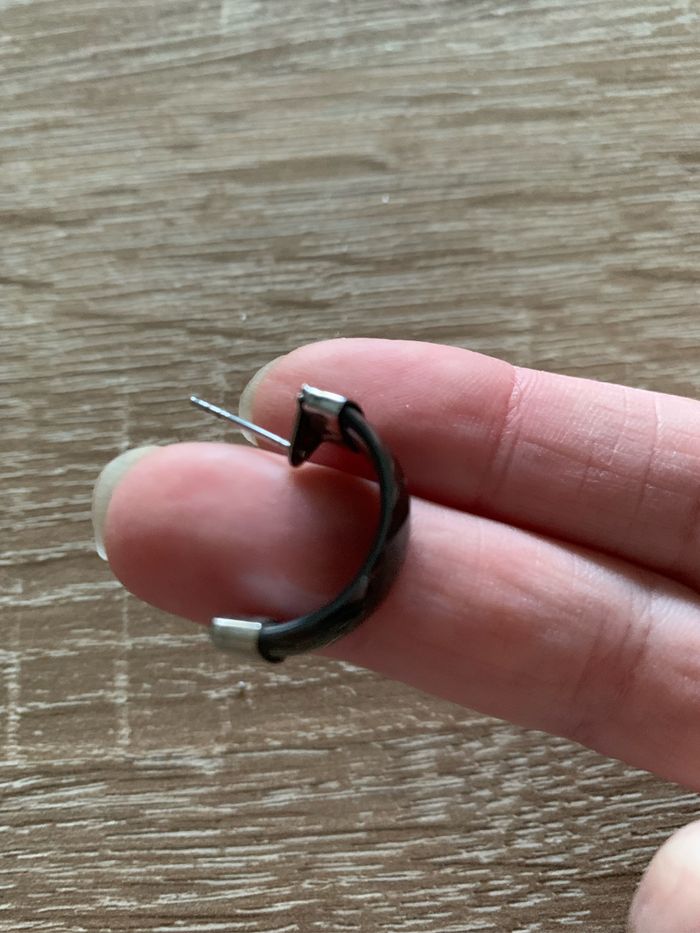 Boucles d’oreilles demi créoles noires - photo numéro 6