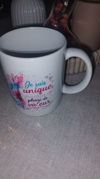 Tasse inspirante femme - "  je suis unique, précieuse et plein de valeurs"