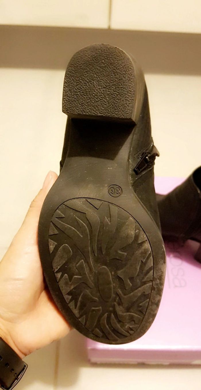 Bottines en cuir pointure 36 - photo numéro 4