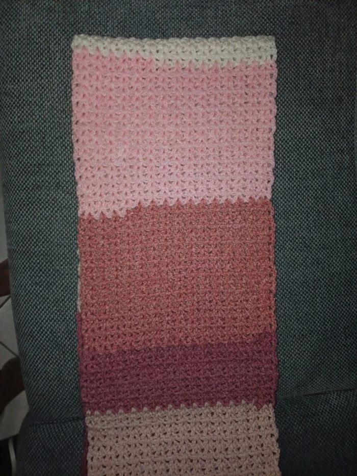 Jolie écharpe pour l'hiver fait main au crochet - photo numéro 4