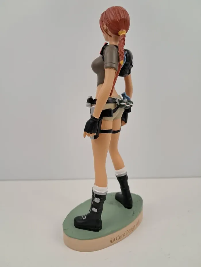 Figurine Tomb Raider Lara Croft - numéro 8 Tomb Raider Legend Londres - photo numéro 4