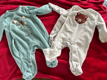 Lot 2 pyjamas
