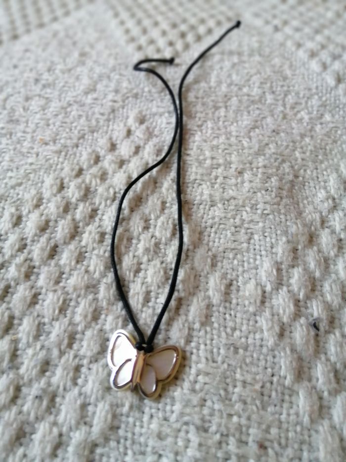 collier avec un pendentif en nacre - photo numéro 3