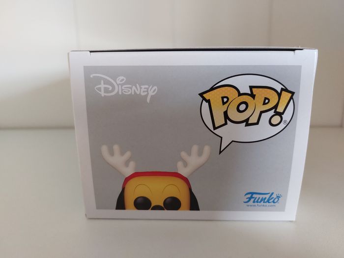 Figurine Funko Pop n°1227 Disney Pluto lettre au Père Noël - photo numéro 6