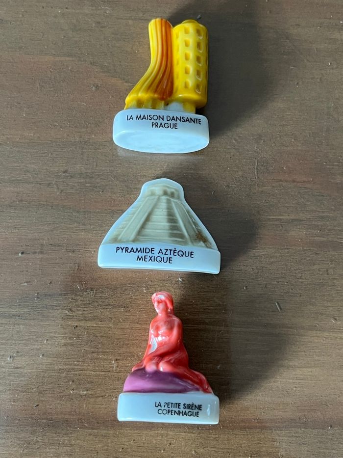 3 fèves de la série Monuments