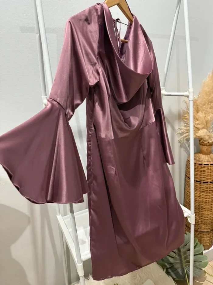 Robe de soirée à volants en satin/ vestido fiesta satinado volantes