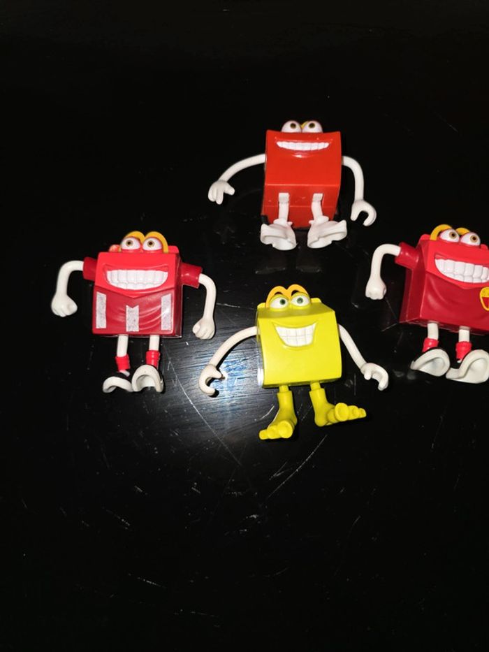Llt de 4 figurines jouets Happy Métal McDonald's - photo numéro 2