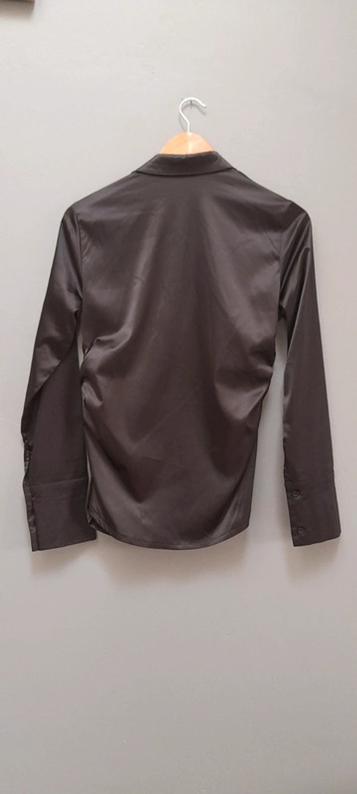 Chemise cintrée satinée - photo numéro 8