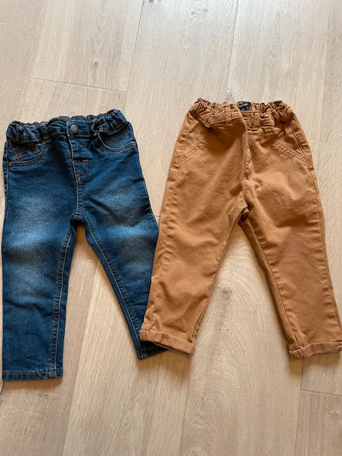 Lot de 2 pantalons taille 24 mois