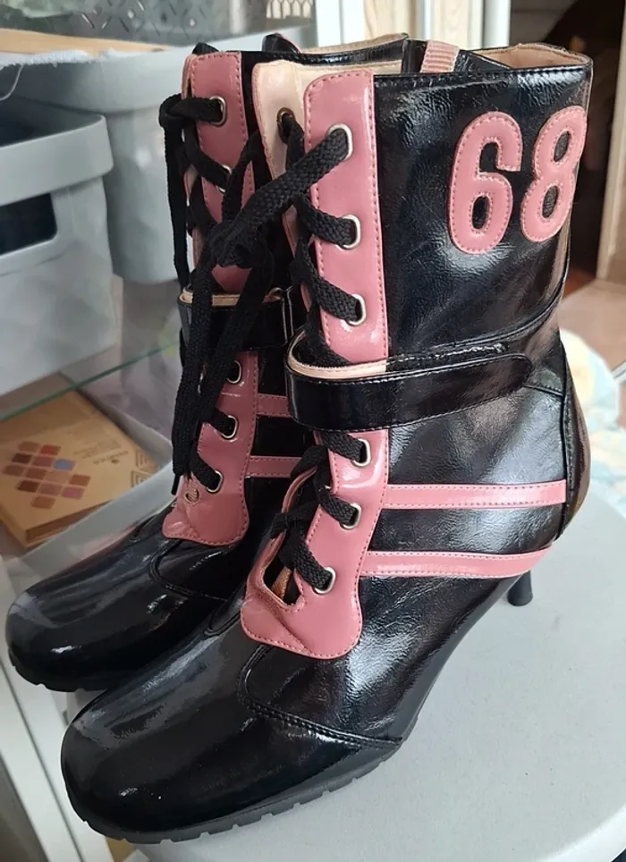 Paire de bottines vernies noires neuves pointure 40 - photo numéro 2