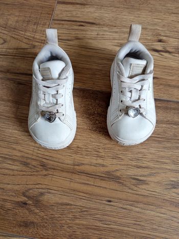 Chaussures fille Puma 