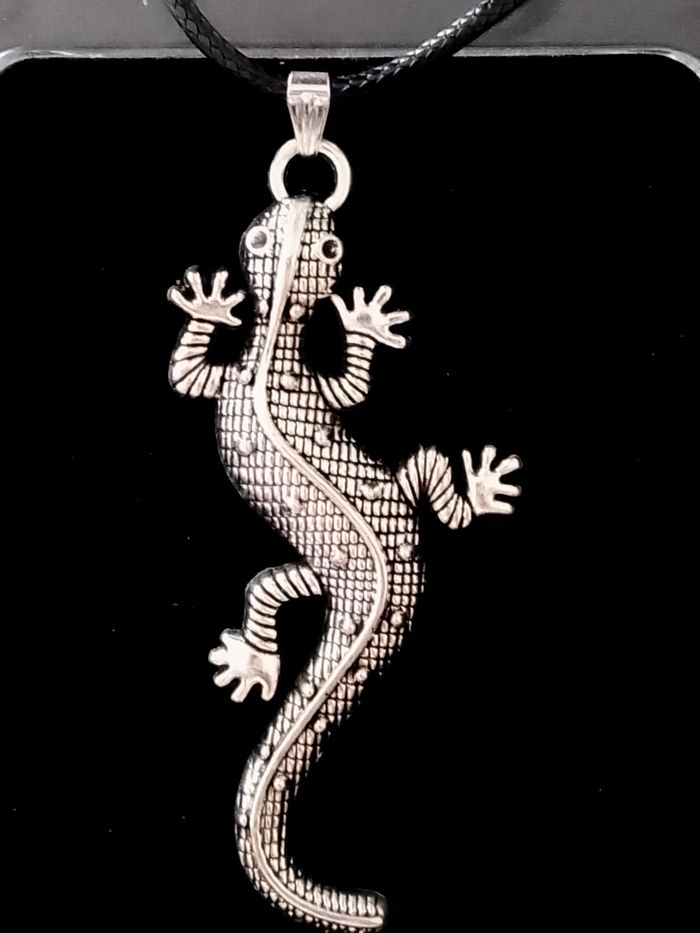 Collier corde de cire + pendentif lézard - photo numéro 4