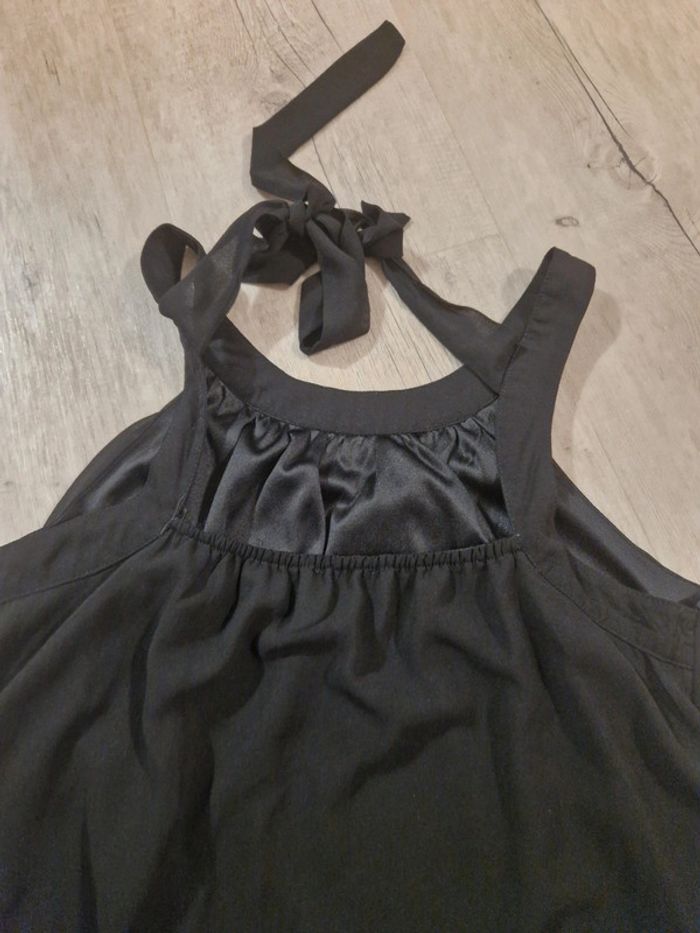 Robe dos nu - photo numéro 3