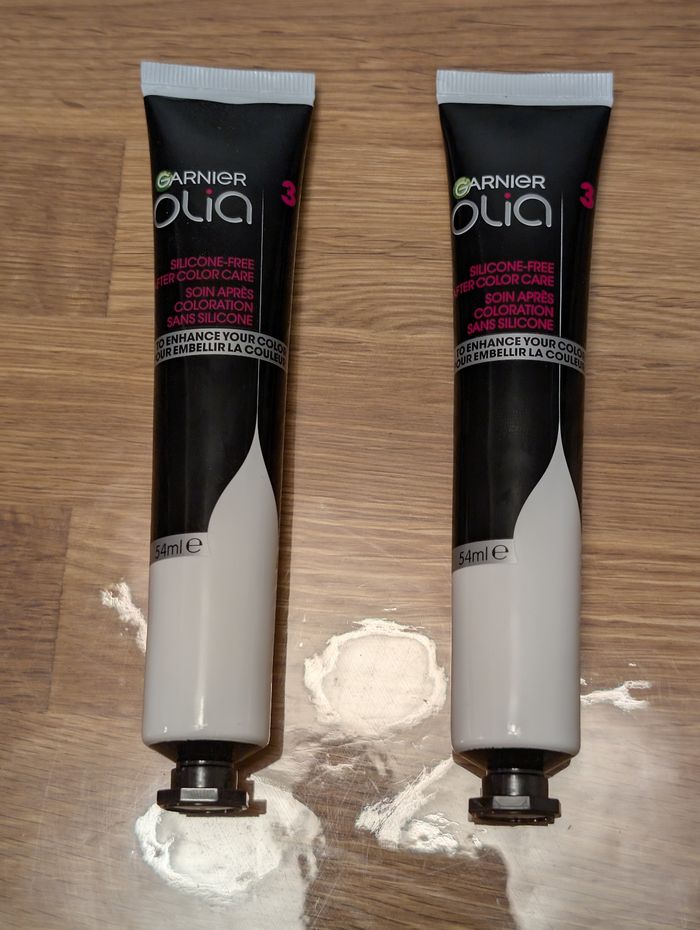 Lot de 2 soins après coloration Garnier Olia Neufs
Sans silicone, 54 ml - photo numéro 3