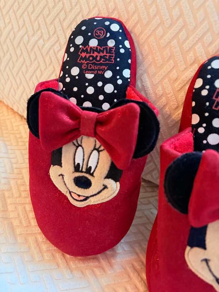 Pantoufles Minnie mouse Disney taille 33 fille neuve rouge - photo numéro 2