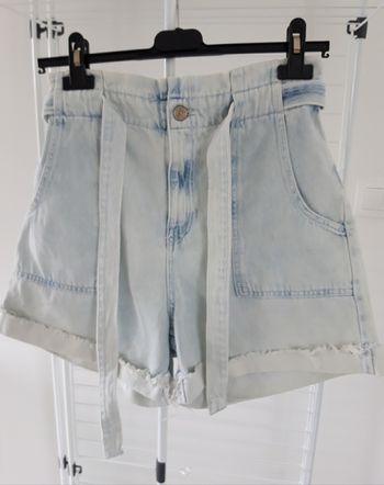 Short jean Zara taille 36 neuf