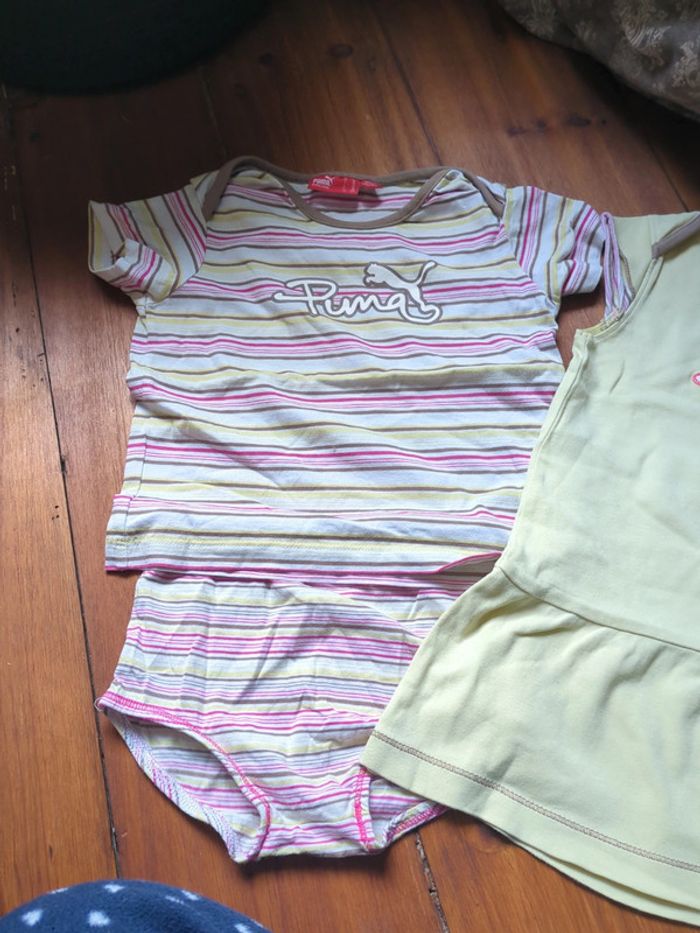 Robe + ensemble t-shirt bloomer culotte rayures ou pyjama puma 2 ans - photo numéro 2