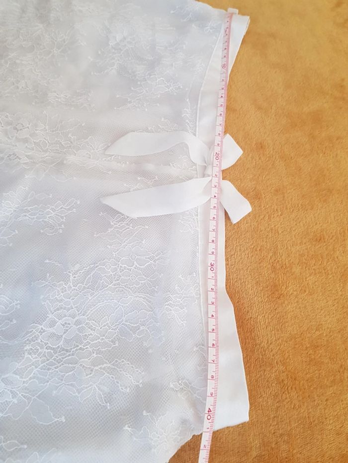 Short femme en dentelle - photo numéro 5