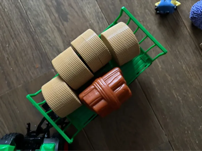 Tracteur avec ballots paille tbe - photo numéro 2