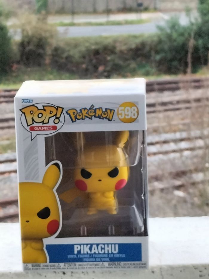 Figurine pop pokémon Pikachu