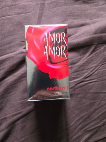 Parfum amor amor cacharel neuf