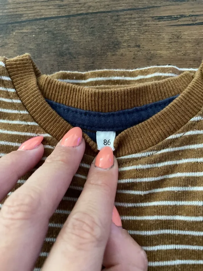Lot de 4 teeshirt à manche longue / sous pull fille 18 mois - photo numéro 2