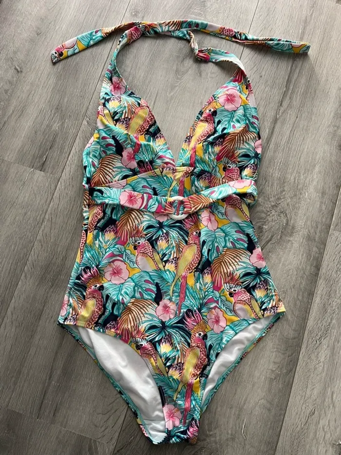 Lot maillots de bain femme taille 40 / 90 C - photo numéro 2