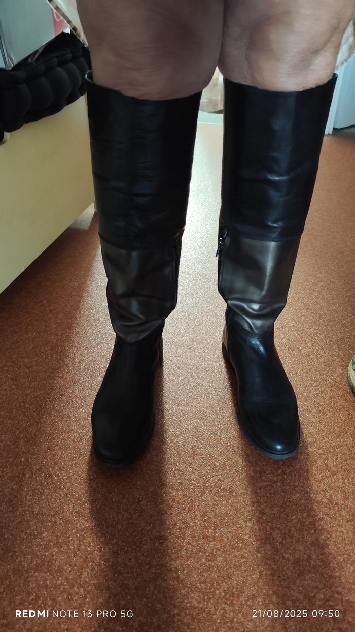 Paire de bottes noires et cuivré - photo numéro 8