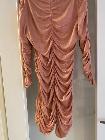 Robe rose