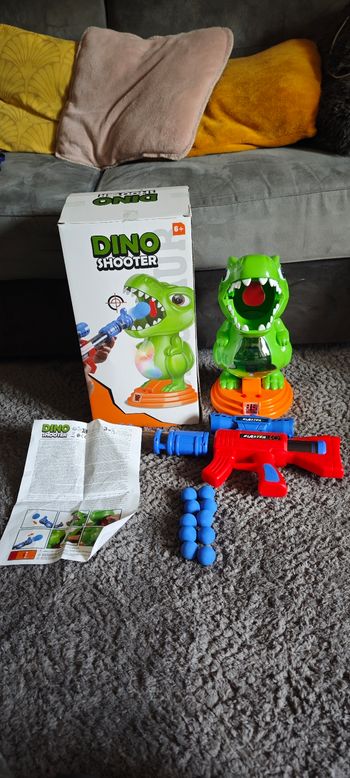 Dino shooter pistolet et 10 balles