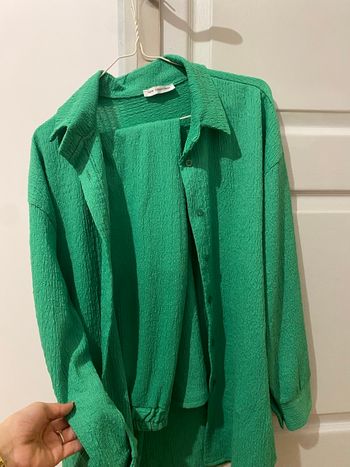 Ensemble avec pantalon vert fluide 