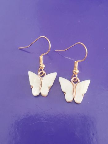 Boucles d'oreilles en forme de papillon jaune