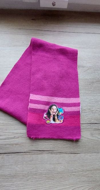 Jolie écharpe Soy Luna fille 4 ans