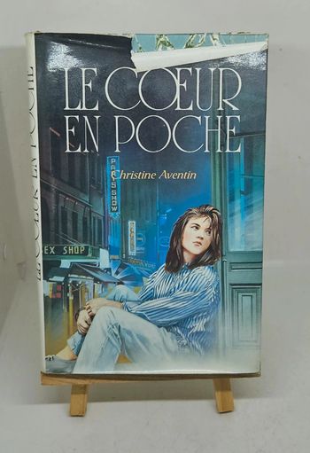 "Le cœur en poche", de Christine Aventin.
146 pages.
ISBN : 2.7242.4121.5