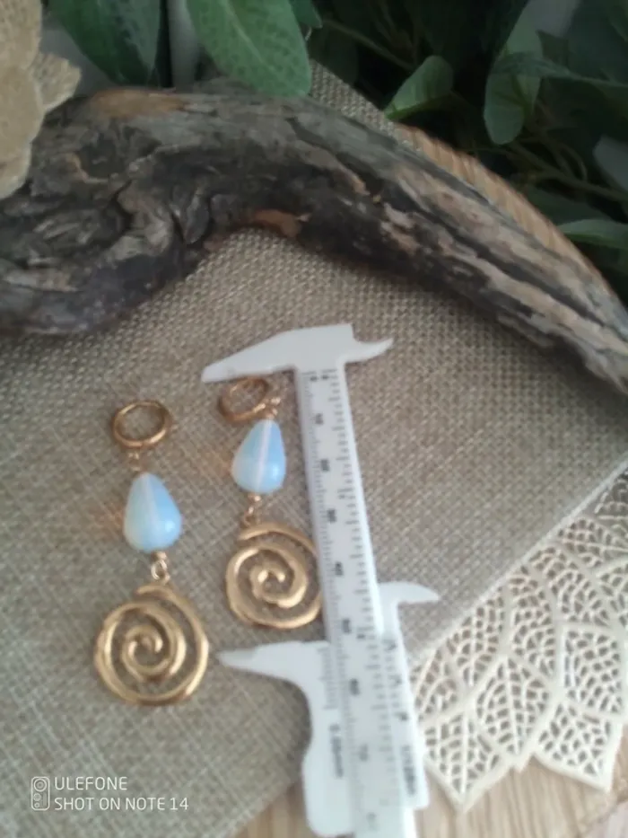 Boucles d'oreilles bohèmes spirales opaline - photo numéro 2
