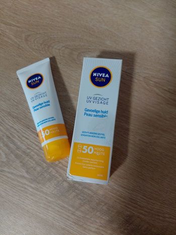 SPF50 Nivea Sun pour peau sensible 💛