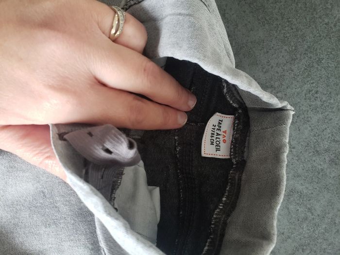 2 pantalons taille 23 mois - photo numéro 3