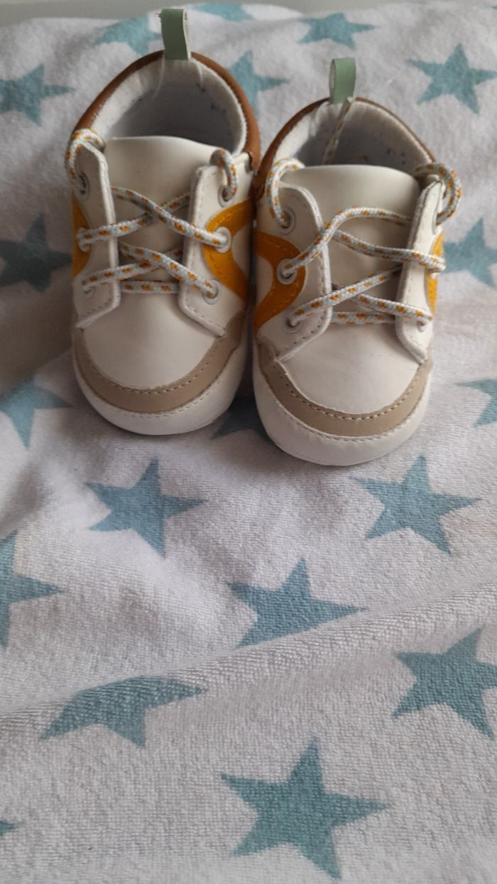 Chaussure bébé - photo numéro 2